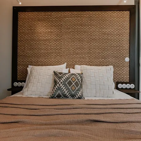 Onym Curated Villas Plaka  Exterior photo
