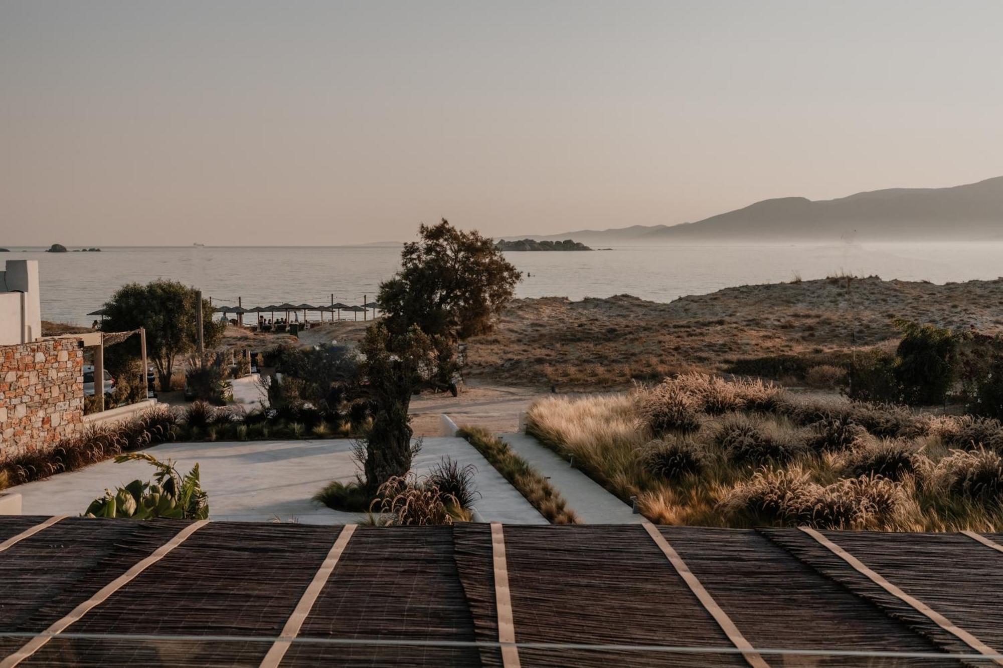 Onym Curated Villa Pláka